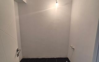 Pethouse de închiriat in centru Resitei - Poză 6