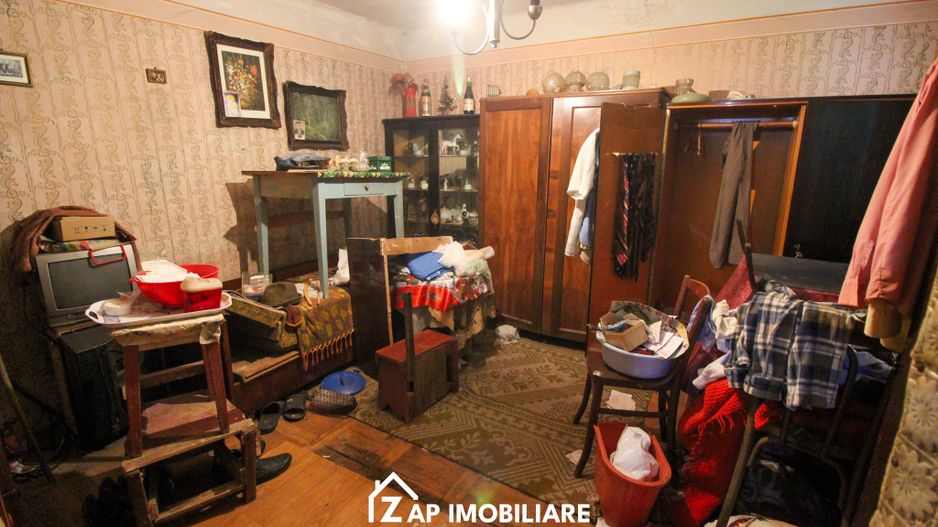 Unirii - Zona Darina - Casa 4 camere - Teren 691 mp cu deschidere 26 m - Poză 7
