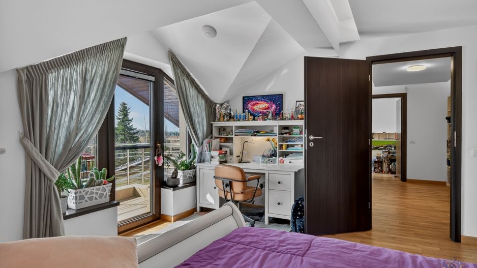 Vila cu design spectaculos, tehnologie smart & lifestyle complet - Poză 40