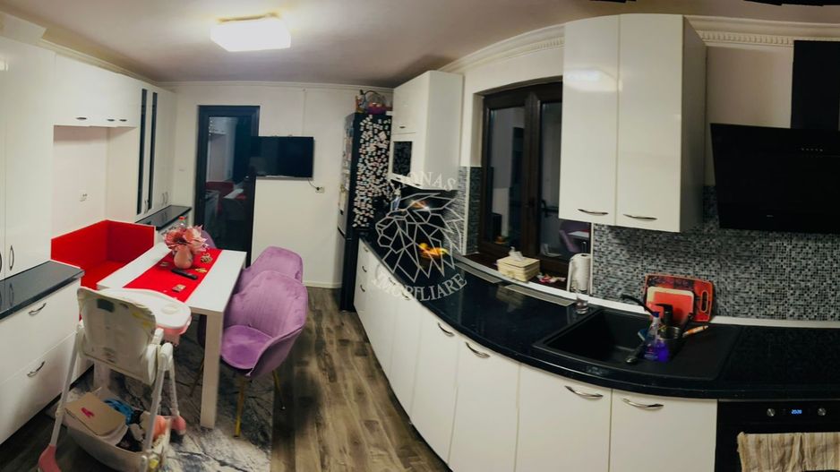 Casa 220 mp-teren 1800 mp-piscina-lac de pesti-foisor-Unirea - Poză 6