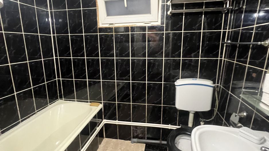 vand casa in Schela,gaz la poarta - Poză 5