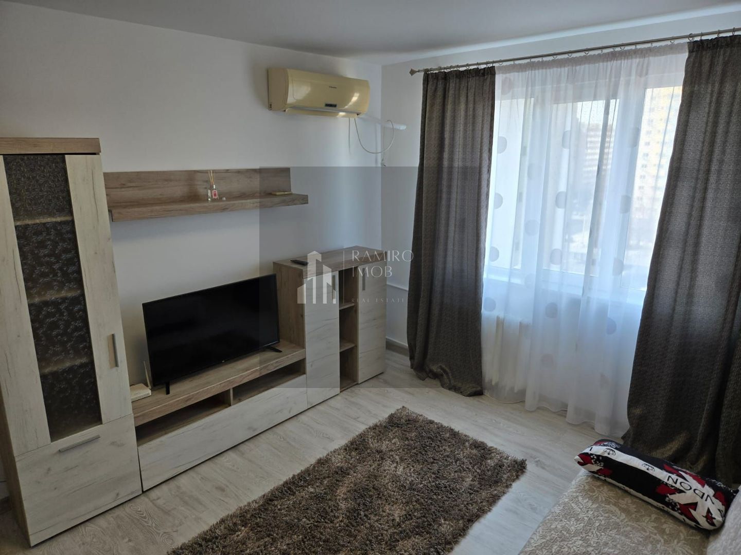 Garsoniera 32 mp/ 10 min metrou Pantelimon/ Mobilata si utilata - Poză 2