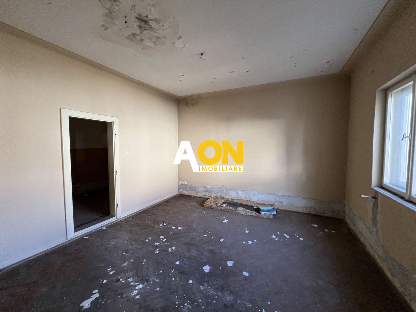 Casa de vanzare pretabila birouri/salon/spatiu comercial, 748MP - Poză 8