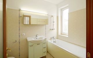 Vila Voluntari, stradal - Poză 31