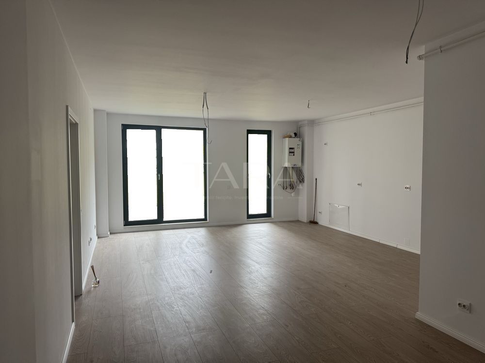 Apartament Modern 2 Camere + Terasă Spațioasă - Poză 2