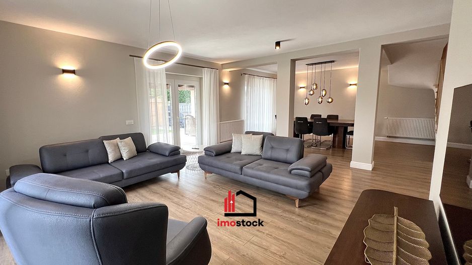 Vila superba Dumbravita - Poză 1