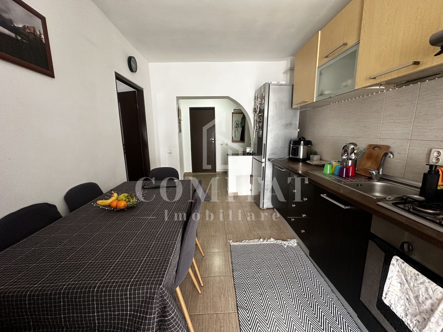 Apartament la etaj intermediar | Loc de parcare | Zona Str Eroilor - Poză 1