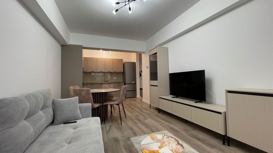 APARTAMENT 3 CAMERE PRIMA URBANA LOC DE PARCARE - Poză 2
