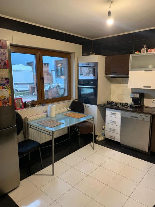 Inchiriere Vila Gavana, langa padure - Poză 2