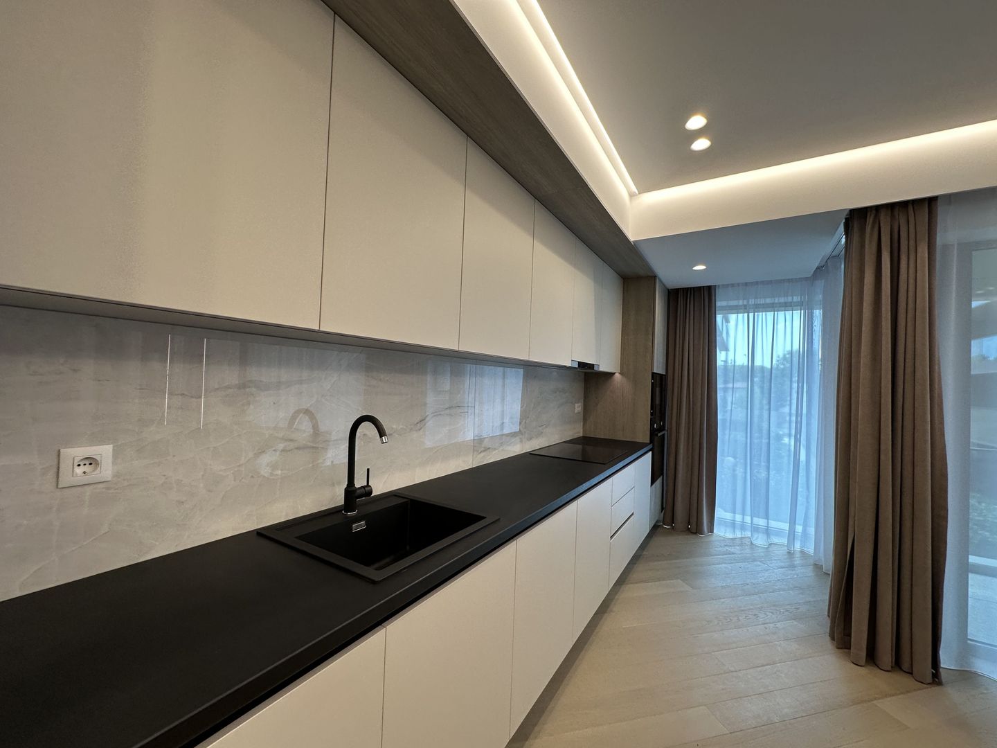 PRIMA INCHIRIERE 3 CAMERE CORTINA 126 - Poză 5