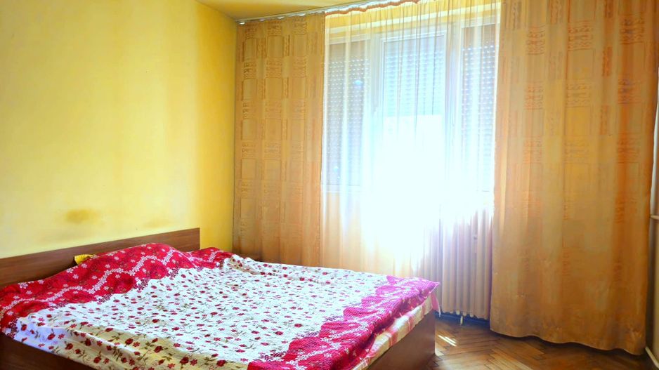 Apartament 3 camere de vanzare - Tiglina 1 - Strada Saturn - Etaj 2 - Poză 6