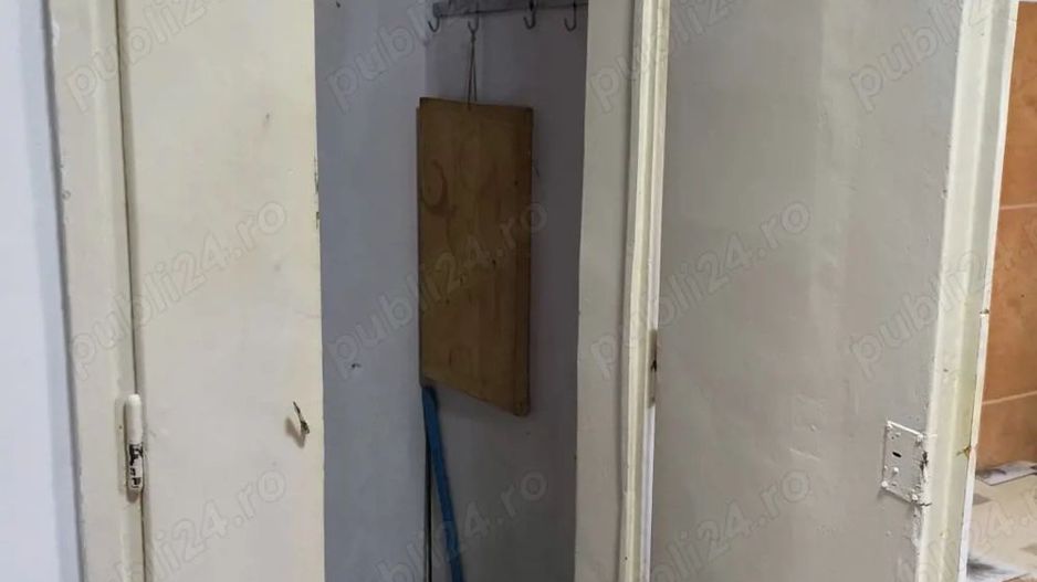 Vând apartament doua camere decomandate zona centrala - Poză 7