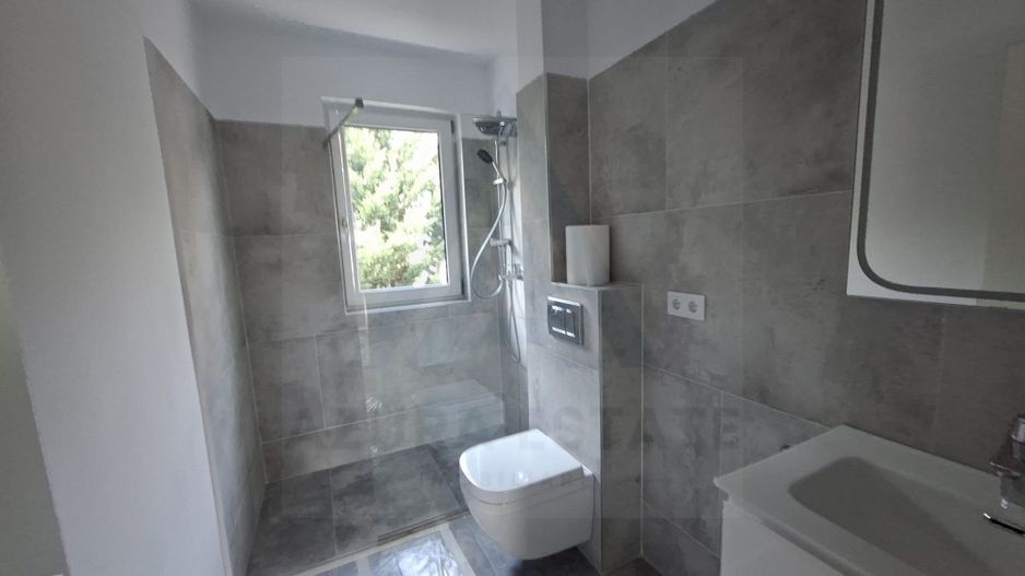 Apartament premium 49.7 mp utili 2 camere si curte 50 mp in Da Vinci - Poză 4