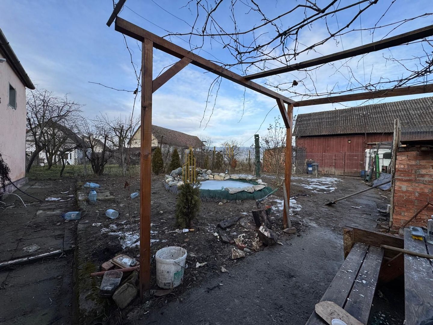 Casa de vanzare cu potential ridicat in Cornatel jud.Sibiu - Poză 4