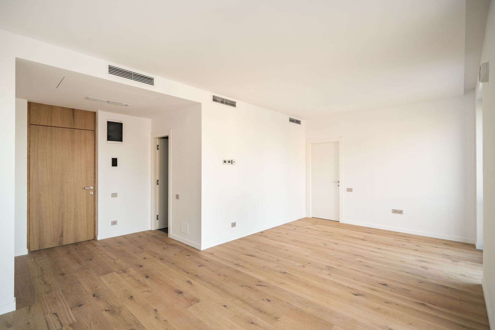 Apartament de 2 camere in Amber Forest - Poză 3