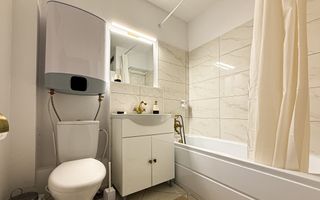 2 camere l Arcul de Triumf l decomandat l bloc reabilitat - Poză 9