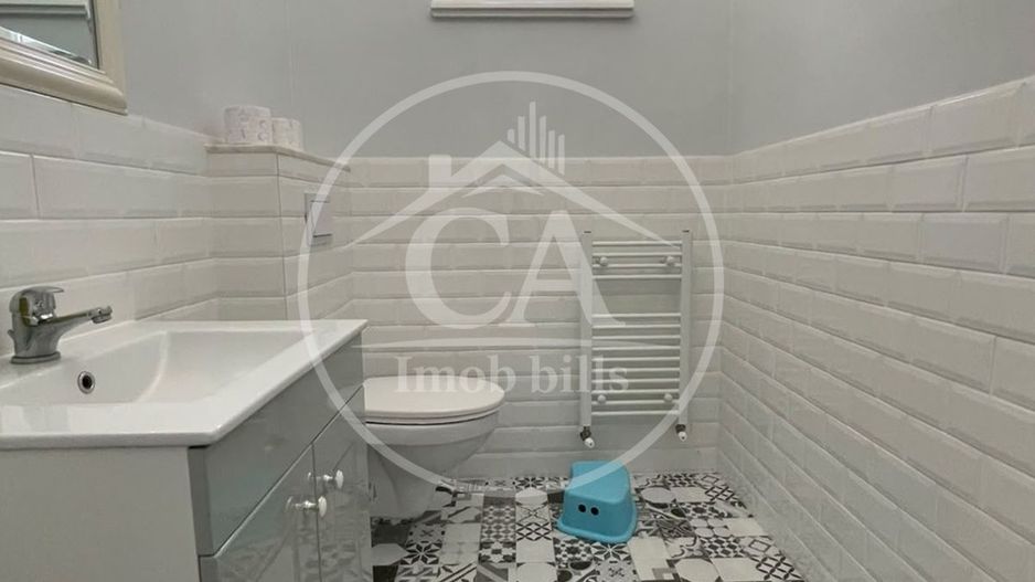 Casa de vanzare cu 10 camere in Santandrei, Bihor - Poză 12