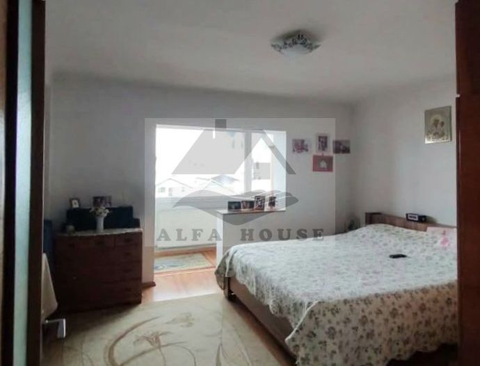 Apartament cu trei camere,  zona Racadau 75mp + doua balcoane 8mp - Poză 6