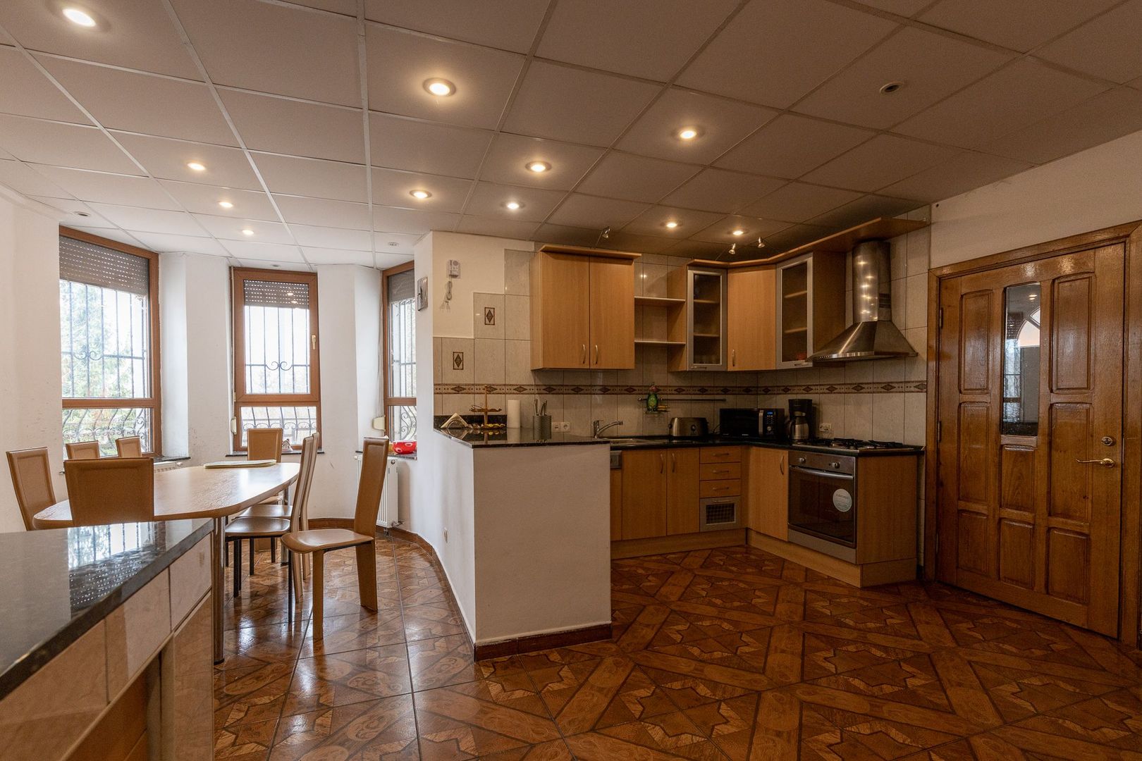 Exclusivitate - Imobil constructie 2001, priveliste deosebită, - Poză 6