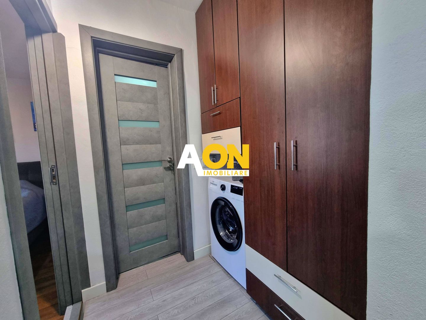Apartament cu 2 camere reconfigurat, 52 mp utili, zona Cetate - Poză 8