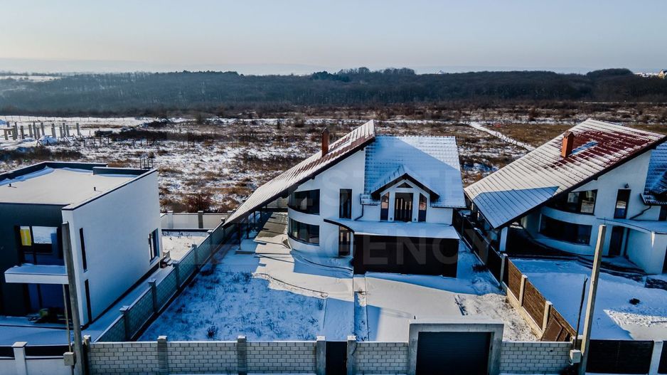 Vânzare, casă,  in 2 nivele, Poiana Domneasca. - Poză 1