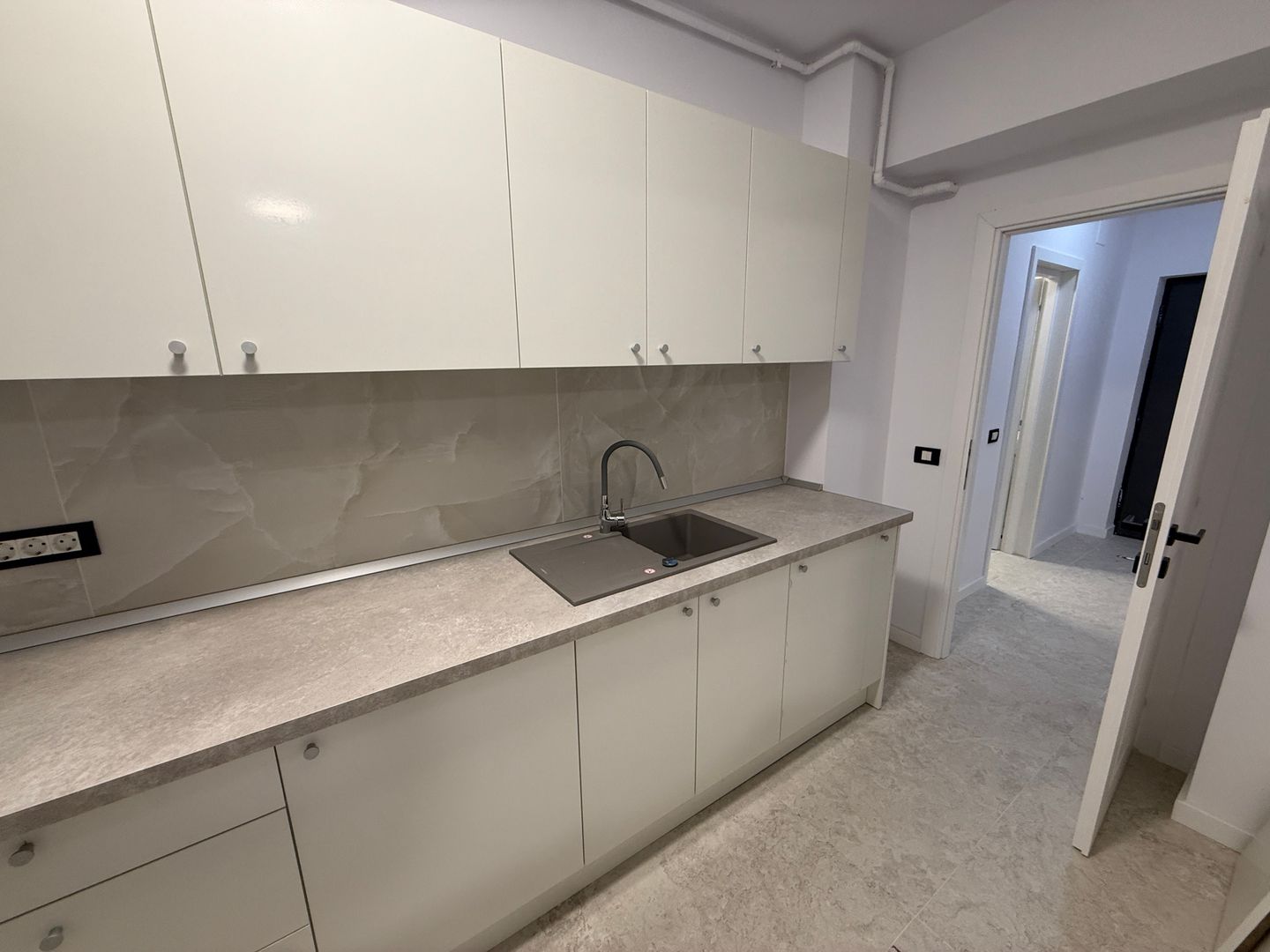 AP. 2 CAMERE- FUNDENI, PRIMA INCHIRIERE, PET-FRIENDLY, PARCARE INCLUSA - Poză 2