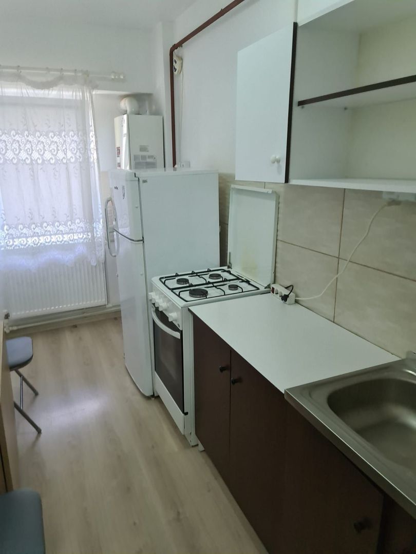 De vanzare apartament cu o camera, parter, I.C.Frimu 43.000 euro - Poză 9