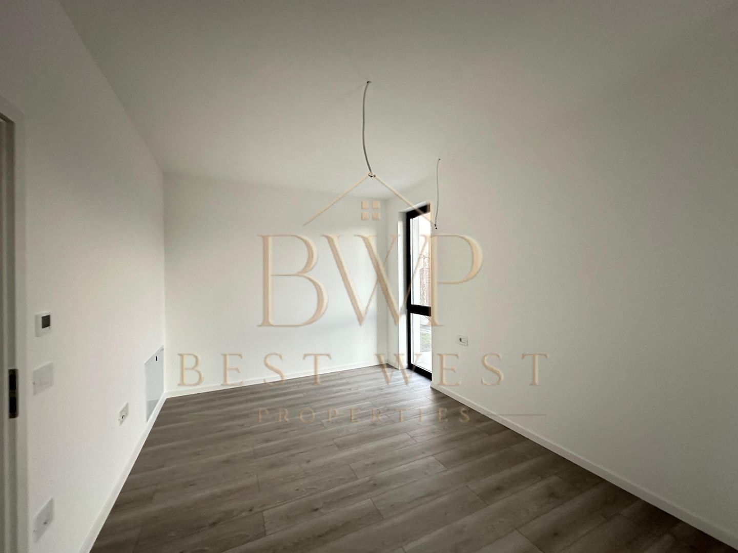 Duplex 1/2, 4 camere, 3 băi, la strada principală Mosnita Veche - Poză 15
