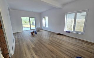 Duplex cu 5 camere despartit prin camera tehnica in Dumbravita - Poză 1