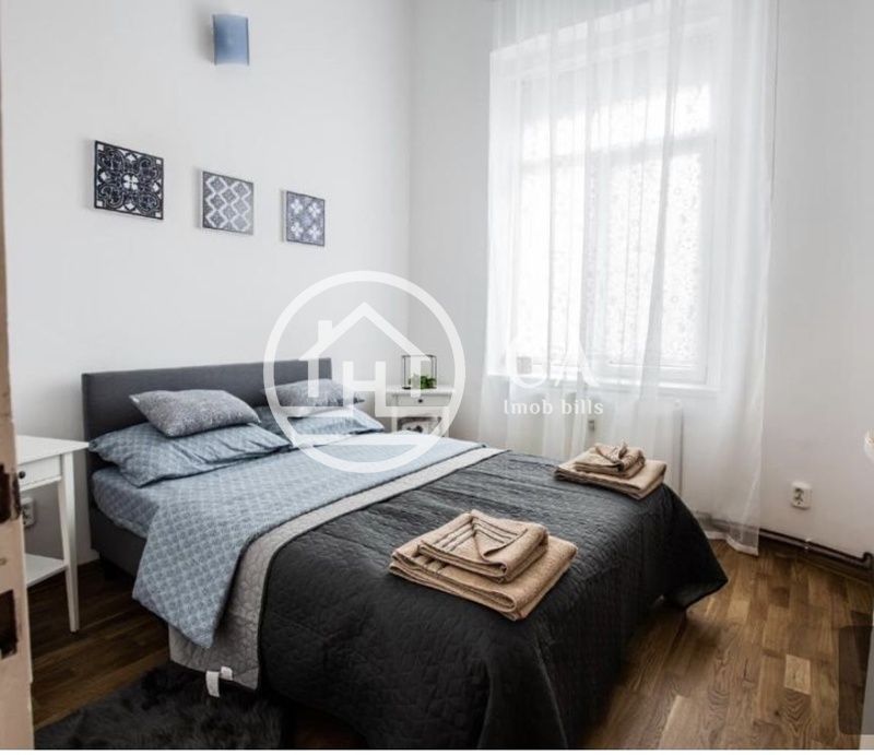Apartament de vânzare cu 3 camere în zona Ultracentrală, Oradea - Poză 2