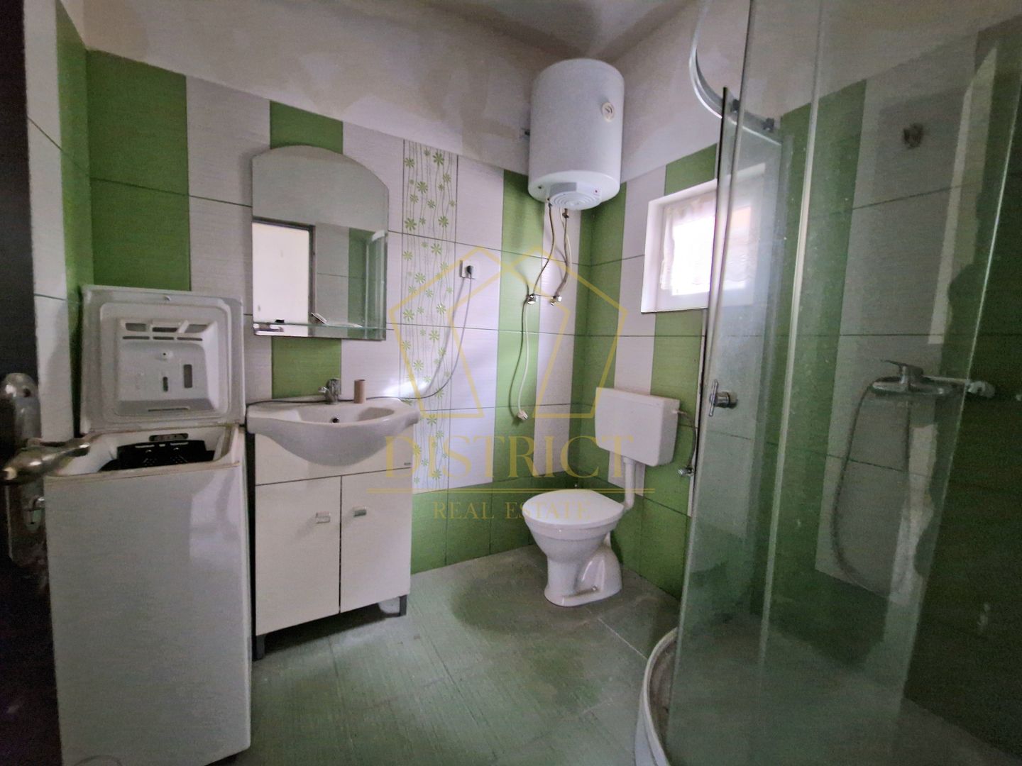 Casa individuala impartita in 2 apartamente | Ianova - Poză 14