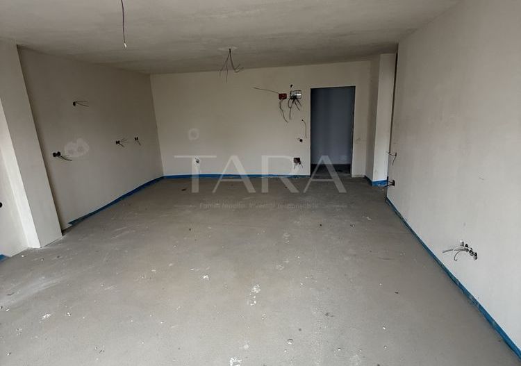 Apartament modern cu 2 camere, balcon generos și parcare inclusă. - Poză 1