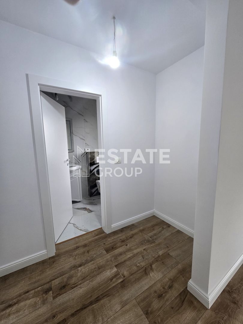 Duplex cu 5 camere despartit prin garaj in Giarmata - Poză 10