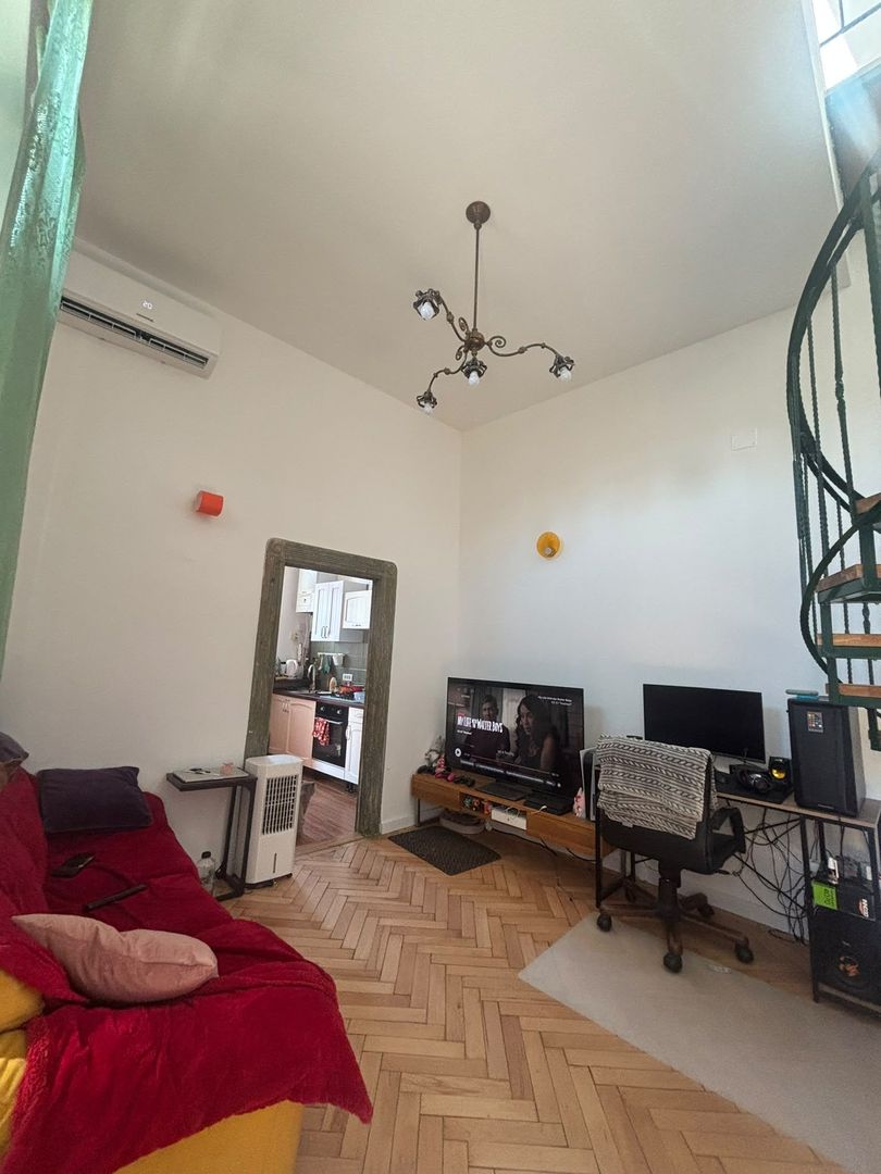 Apartament 2 camere, ultracentral, str.Traian Mosoiu - Oradea - Poză 1