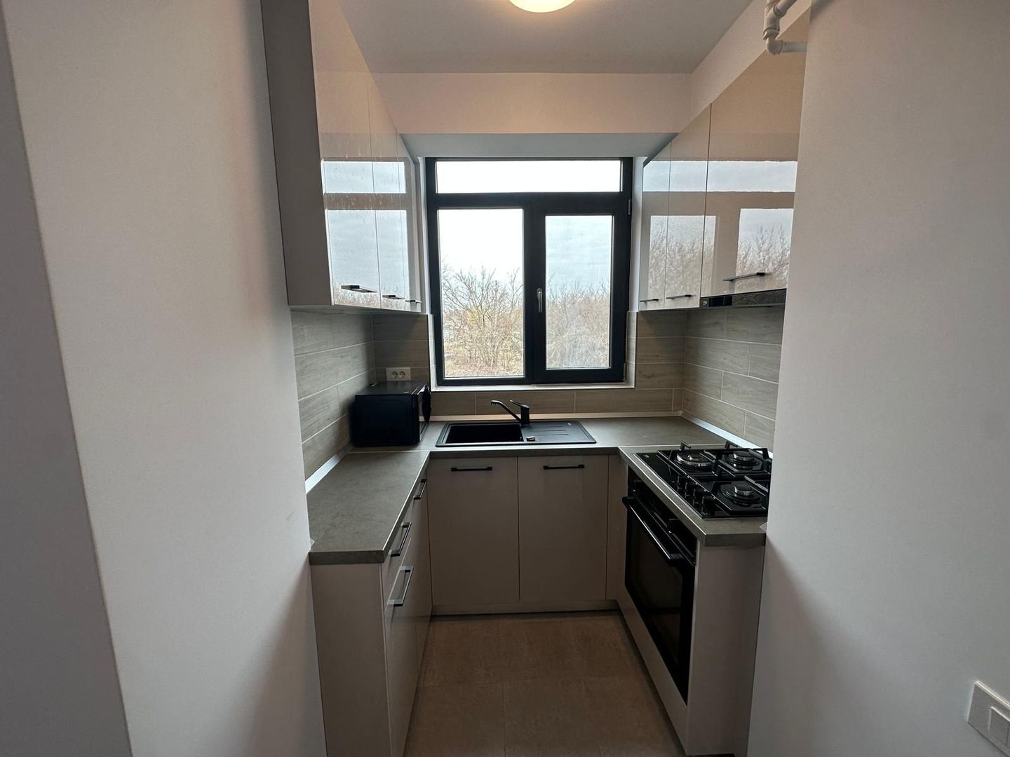 Apartamente GATA Otopeni central 2 camere, PARCARE SUBTERANA - Poză 8