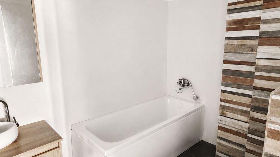 Apartament FINALIZAT 2 camere , 65mp. Copou 115000 euro TVA inclus - Poză 6