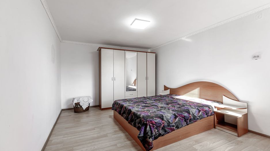 Casă renovată complet în Sânleani/Livada. - Poză 9