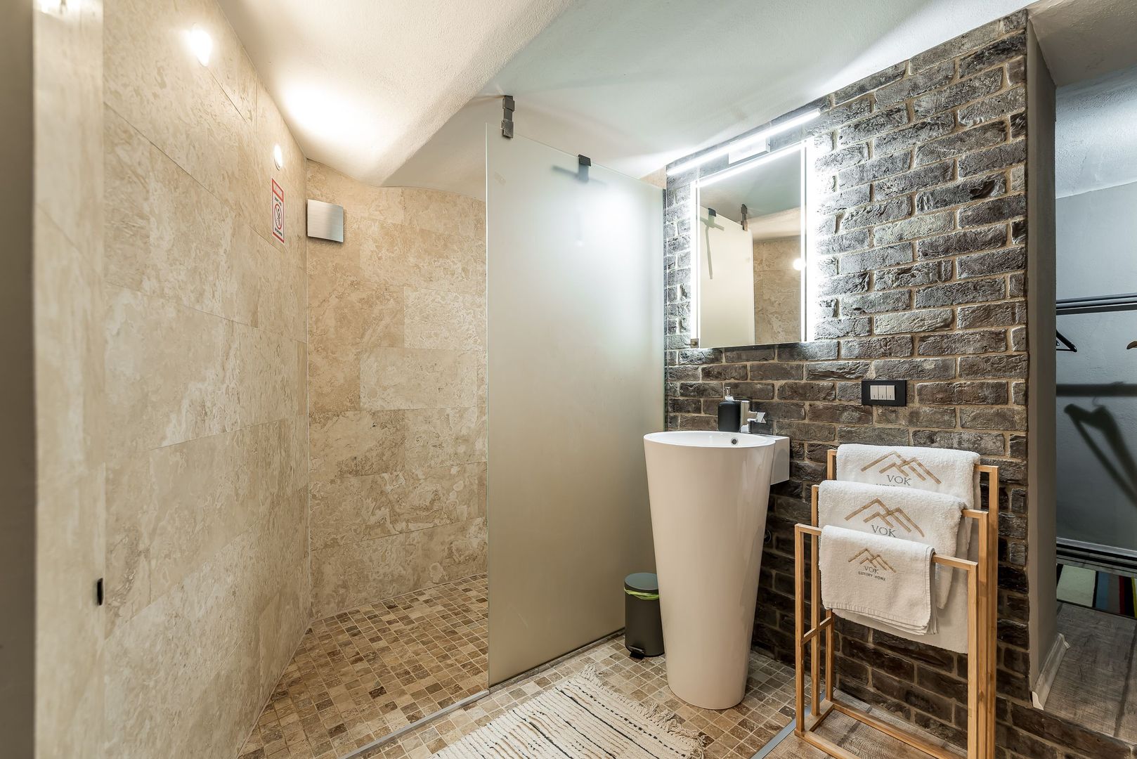 Apartament ultracentral | parter | mobilat și utilat - Poză 9