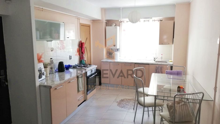 Apartament 3 camere decomandate, 87 mp, Piata Cipariu! - Poză 2