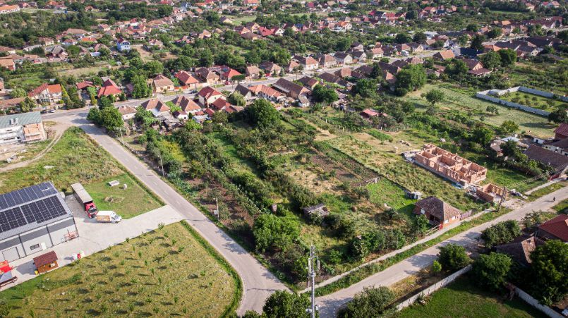 Loc de casă în Zimandul Nou - Poză 11