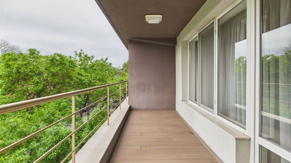 Apartament cu 4 camere pe Șoseaua Nordului - Poză 6