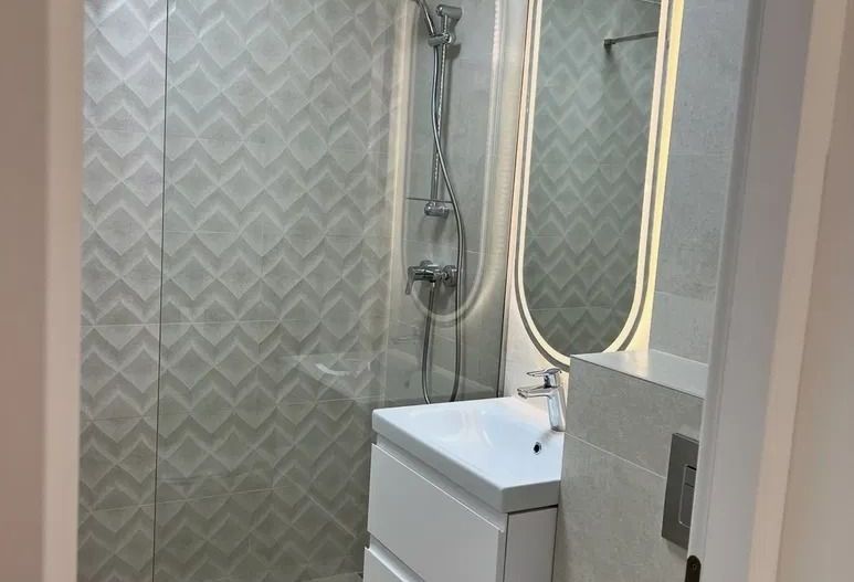 AP. 2 CAMERE - BLOC REABILITAT, BUCATARIE INCHISA, METROU 5 MIN - Poză 2