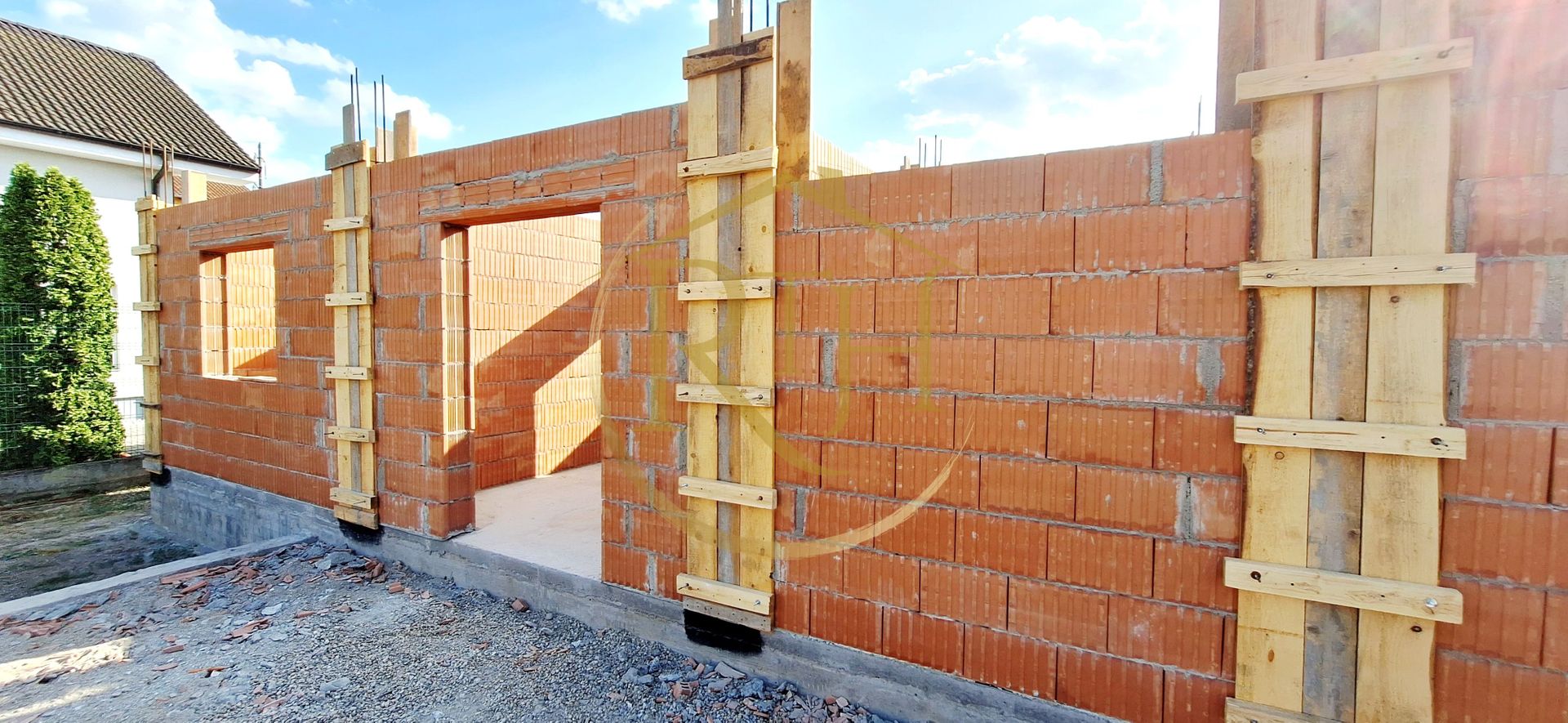 Oferim spre vanzare, Case tip duplex despartite prin spatiu verde, Giroc - Poză 12