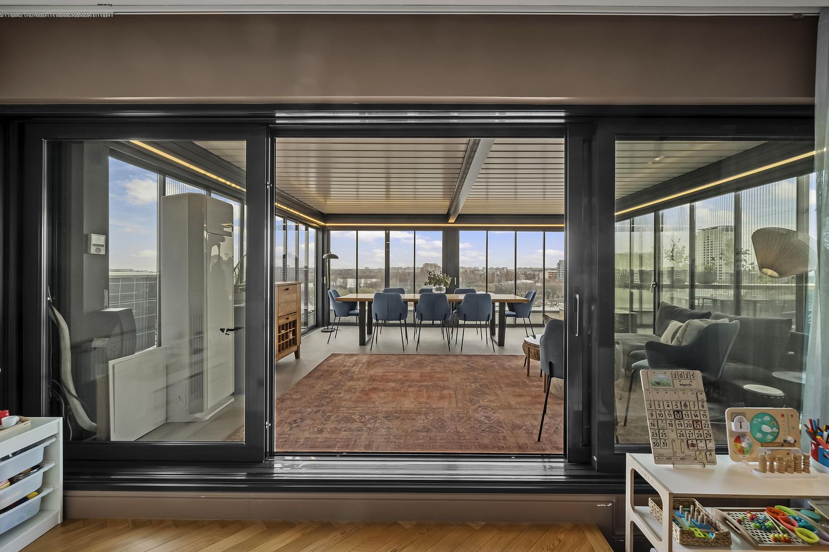 The Panoramic Signature: A Lifestyle Penthouse in Floreasca's Prime Waterfront - Poză 5