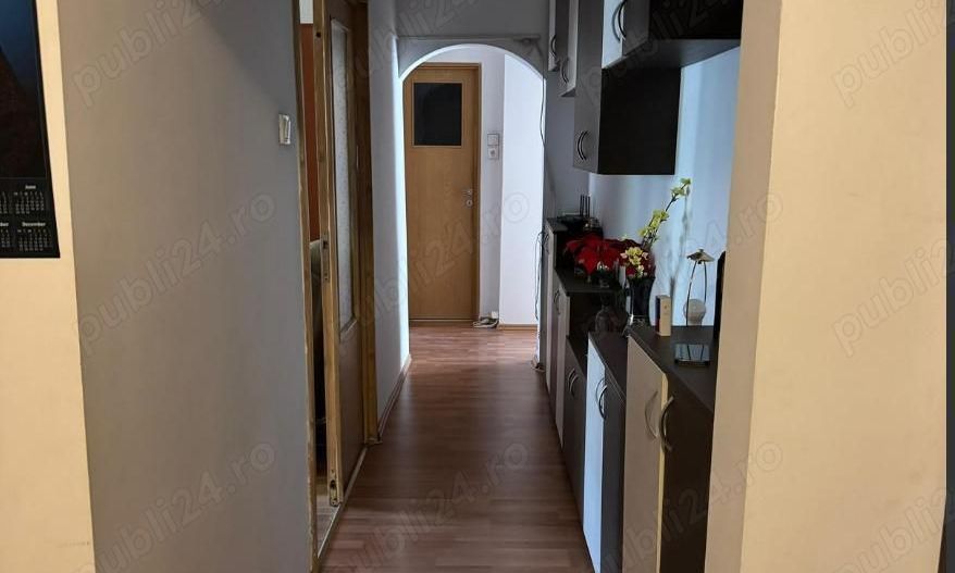 Vanzare Apartament 3 camere - Poză 3