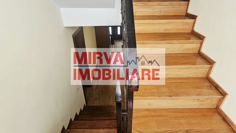 Vilă spațioasă Strejnicu S+P+1E+M, 8 camere, garaj, teren 595 mp - Poză 45