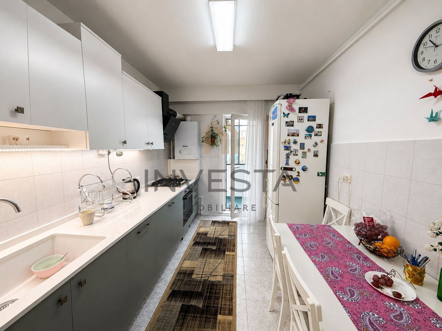 Apartament decomandat cu 4 camere si 2 balcoane - zona Marasti! - Poză 1
