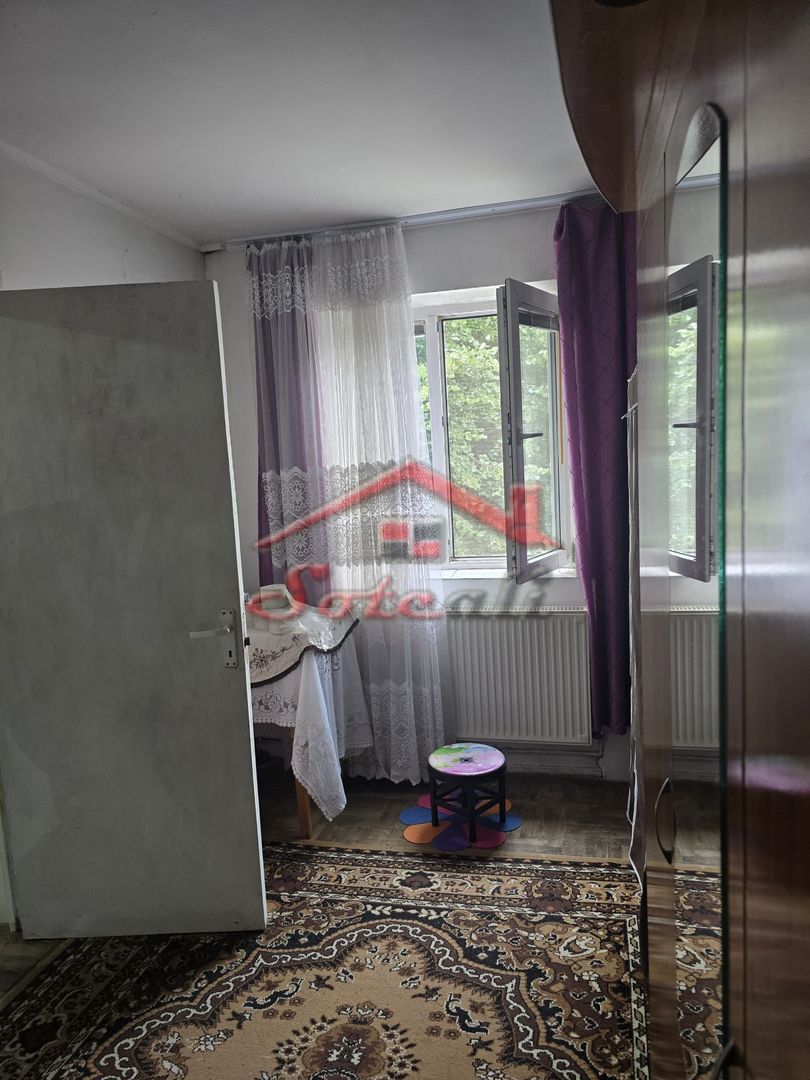 Apartament 2 camere etaj 1/4 Campina zona semicentrala - Poză 4