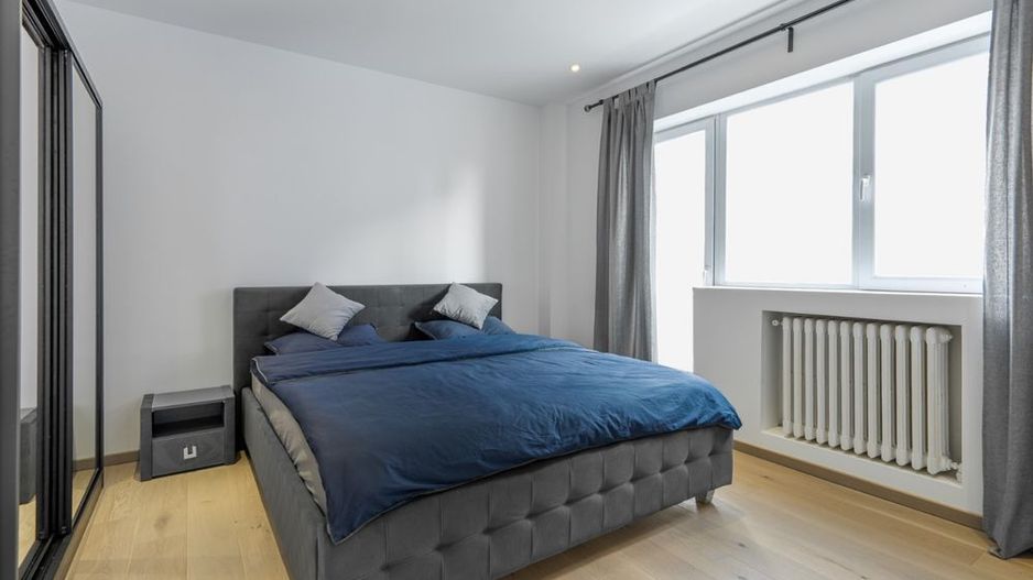 De vanzare apartament stradal Bd. Magheru - Poză 6