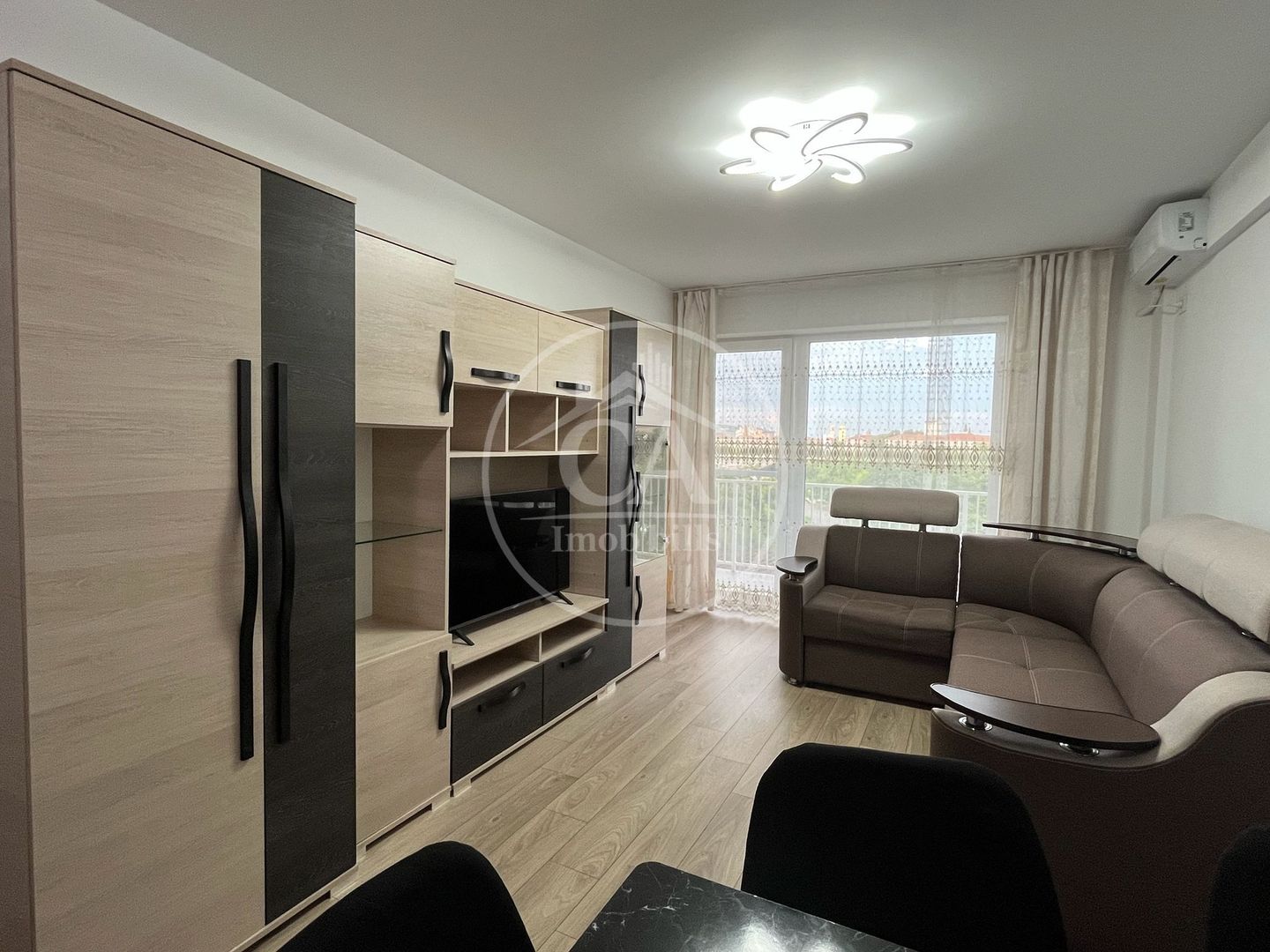 Apartament cu 3 camere de inchiriat în Prima Onestilor, Oradea - Poză 1